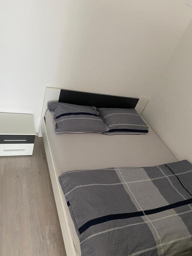 Apartment Vrbani ซาเกร็บ ภายนอก รูปภาพ